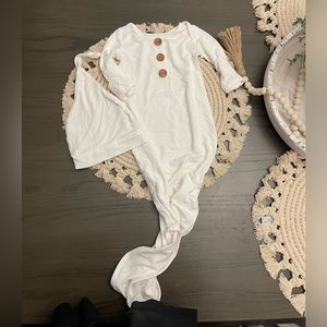 Caden Lane solid white gown and hat set